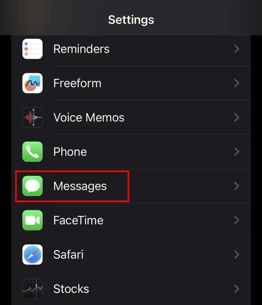 How to Free Up Space on iPhone (Detailed Guide) 25 iphone-messages-881x1024
