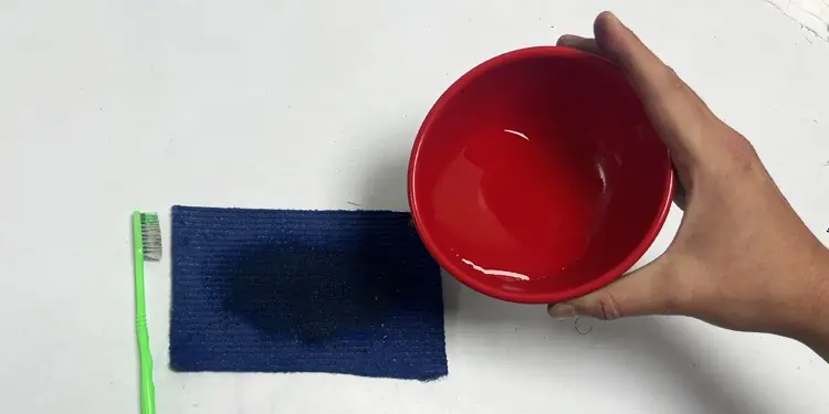 How to Remove Printer Ink Stains From Clothes, Paper, Carpet 14 pour-some-vinegar-into-the-carpet