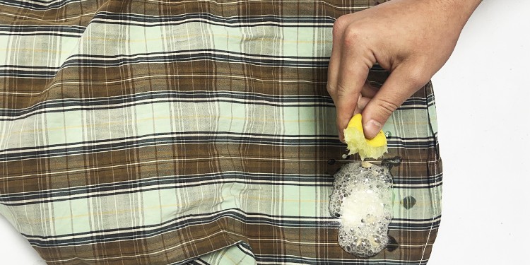 reaction-after-putting-lemon-and-baking-soda-in-clothes