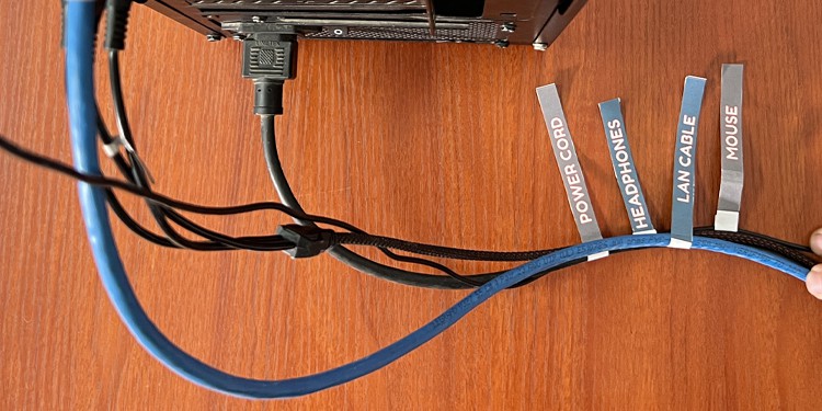 8 Cable Management Tips for Tidiest Setup 2 stick-labels-for-cable-management