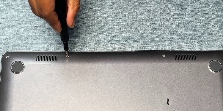 unscrew laptop screws