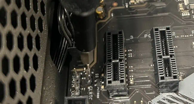 How to Reset ASUS BIOS? All Possible Ways 28 metal-object-clrtc-to-clear-cmos