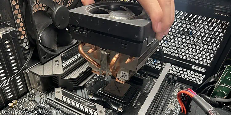 align-cpu-fan-retention-clip-above-bracket