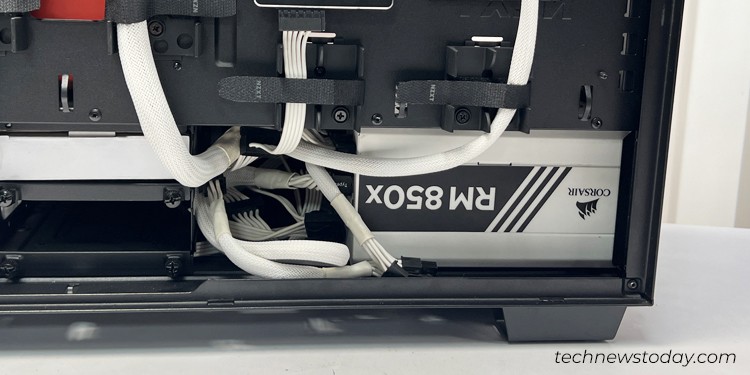Power Supply Cable Management Tips & Tricks 10 bundle-psu-cables-in-psu-compartment
