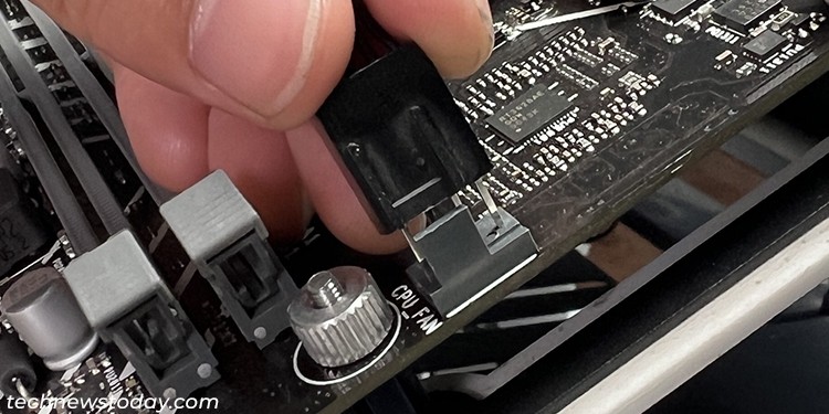 How to Install CPU Fan on Your Motherboard 15