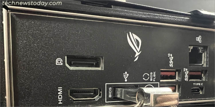 Motherboard Ports: A Complete Guide 4 flash drive in flashback port