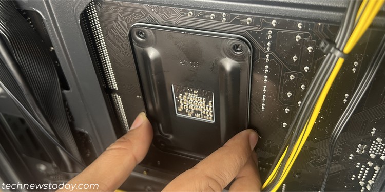 mounting-bracket-motherboard-back