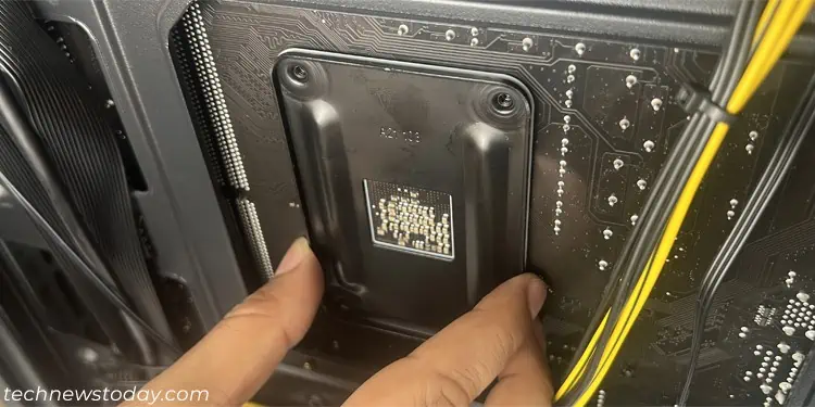 mounting-bracket-motherboard-back