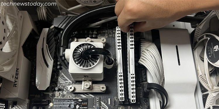 remove-ram-asrock-motherboard