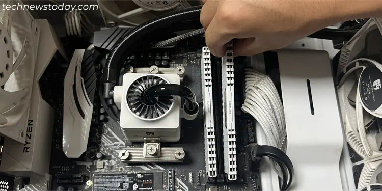 remove-ram-asrock-motherboard