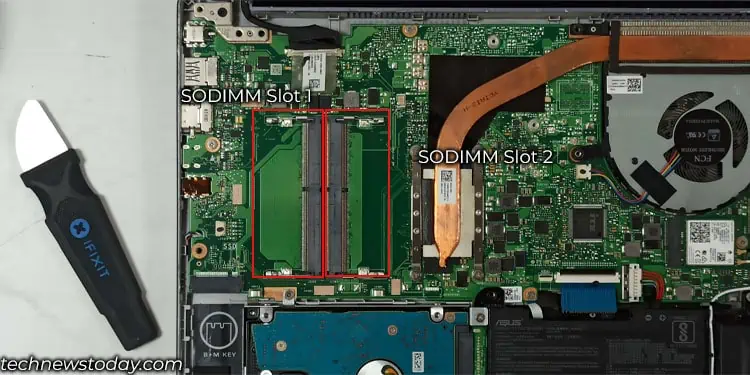 How to Check If RAM Is Running on Dual Channel 10 sodimm-slot-on-laptop-motherboard