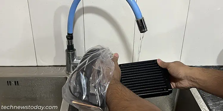 wash-radiator-faucet