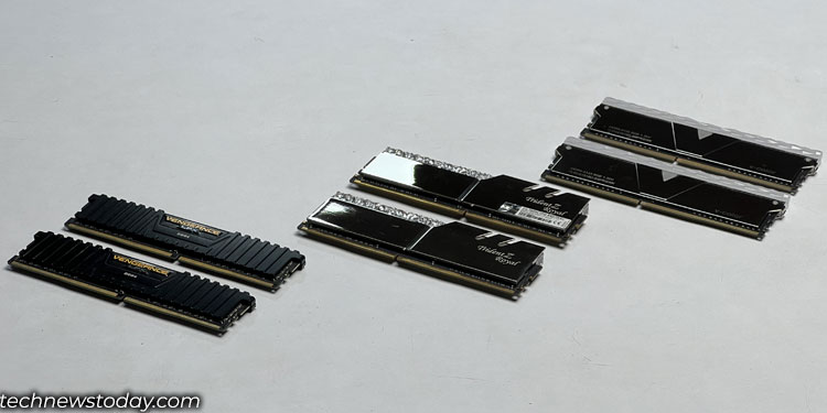 2 RAM Sticks Vs 4 - Which One is Better? 1 2stick of ram