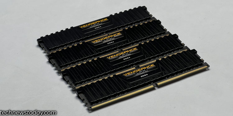 2 RAM Sticks Vs 4 - Which One is Better? 2 4 stick of RAM
