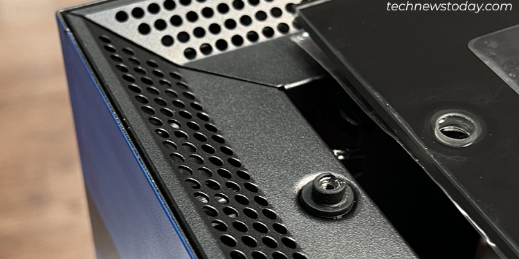 align-screw-holes-in-pc-case