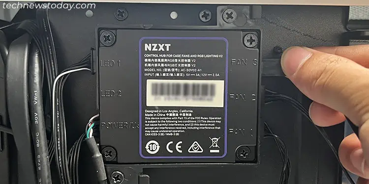 How to Install Case Fans on Your PC 13 connect-fan-cable-to-fan-controller