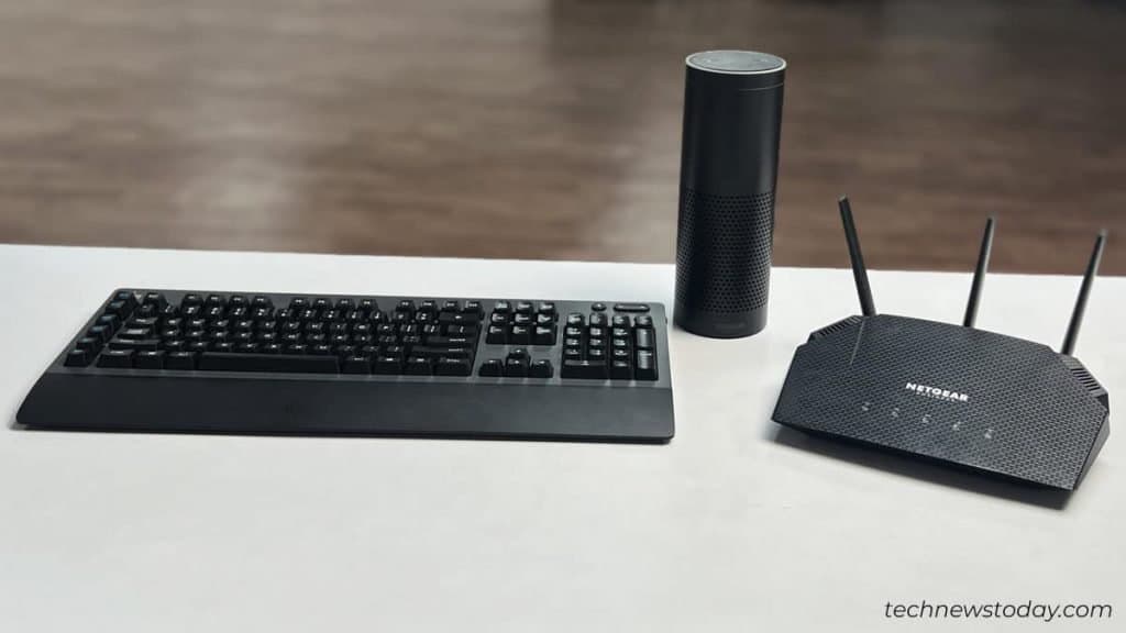 Why Is My Wireless Keyboard Not Working? 6 Quick Fixes 9 interference-of-wireless-keyboard-with-2.4ghz-devices