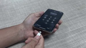 iphone lightning port not working