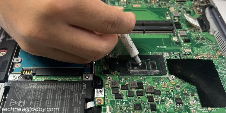 Thermal Paste vs Liquid Metal—Which One is Better 3 laptop-thermal-paste