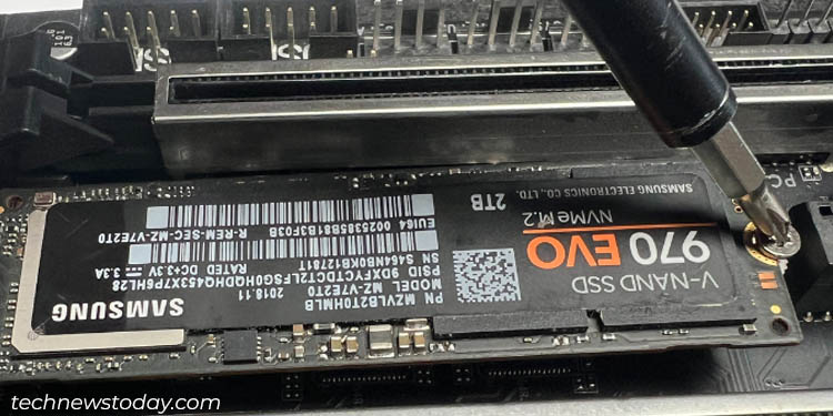 motherboard 4 m 2 slots