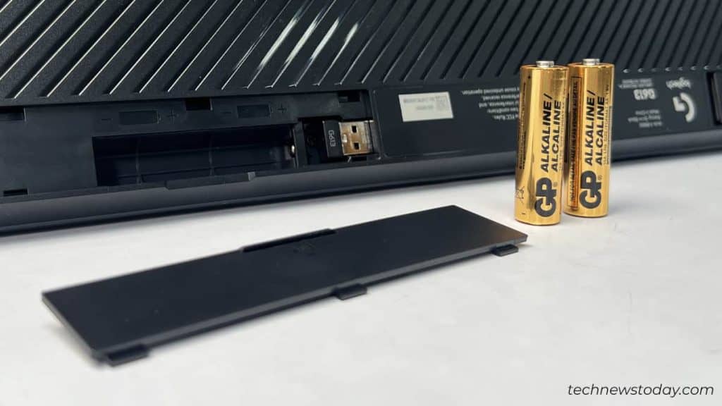 Why Is My Wireless Keyboard Not Working? 6 Quick Fixes 2 replace-batteries-in-wireless-keyboard