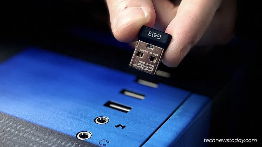 Why Is My Wireless Keyboard Not Working? 6 Quick Fixes 8 replug-wireless-keyboard-receiver-in-pc