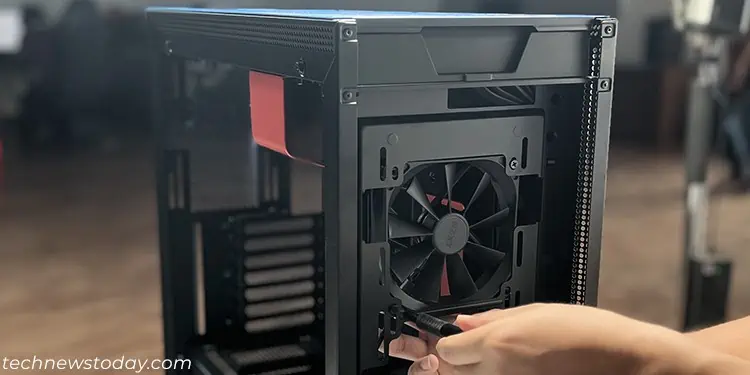 screw-case-fan