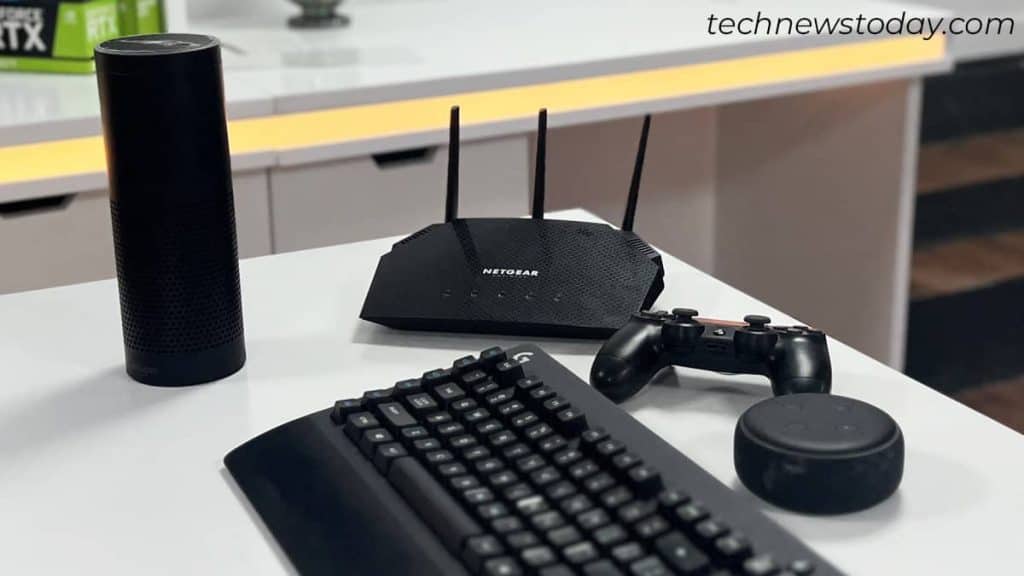 Keyboard Not Connecting? Here's How to Fix It 2 avoid-2.4ghz-interference-for-wireless-keyboard