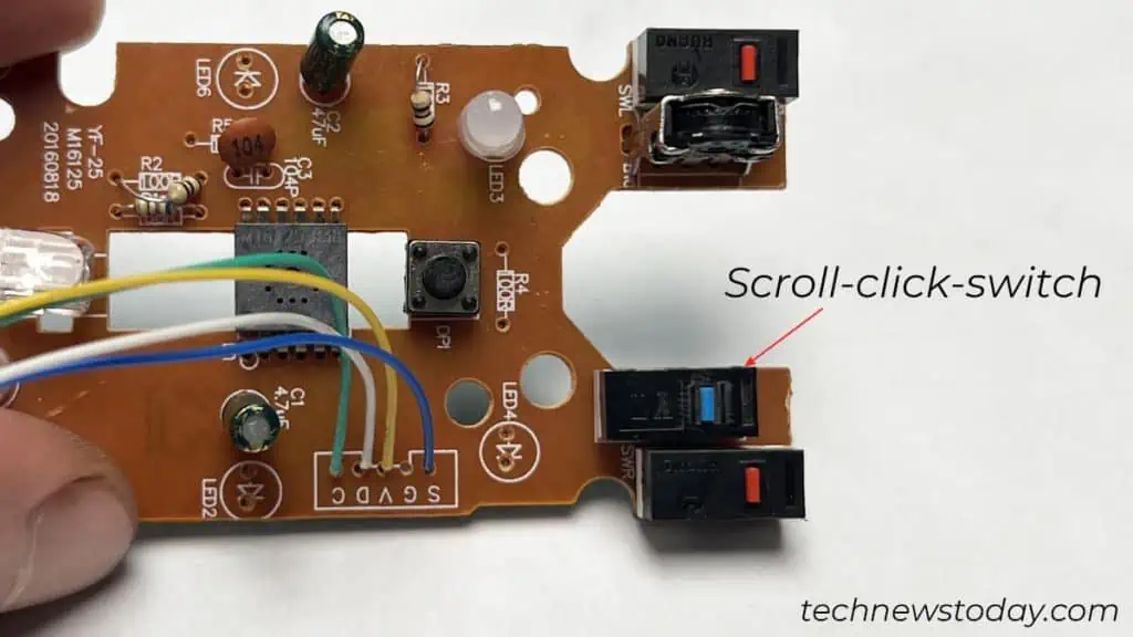 check-if-the-scroll-click-switch-is-detached-1-1024x576