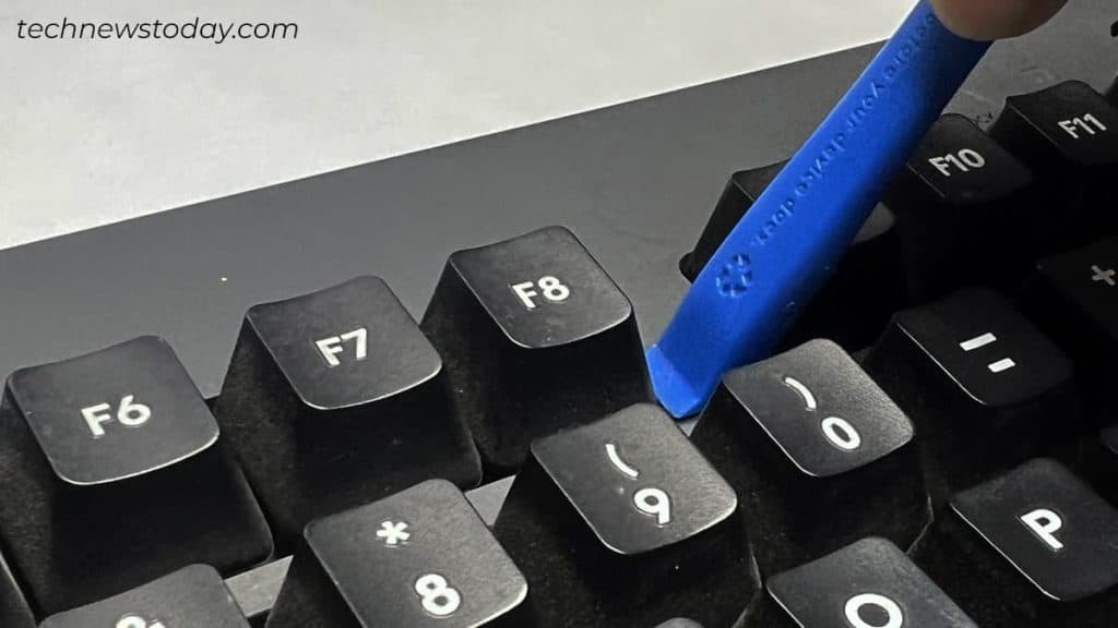 Keyboard Typing Wrong Letters? 6 Ways to Fix It 18 fixing-stuck-keys-on-keyboard