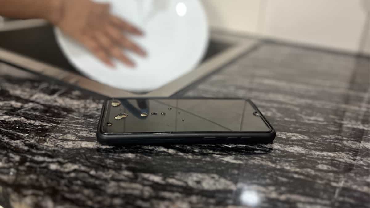How To Get Water Out Of Phone Speaker - Vimarsana News