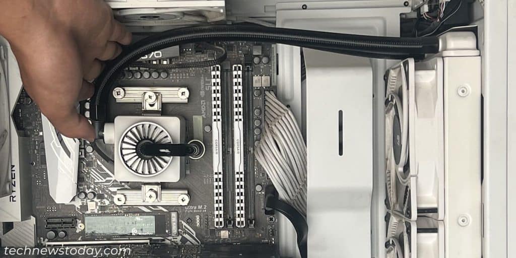 How to Remove a CPU Cooler from Motherboard The Right Way 8 remove-liquid-cpu-cooler