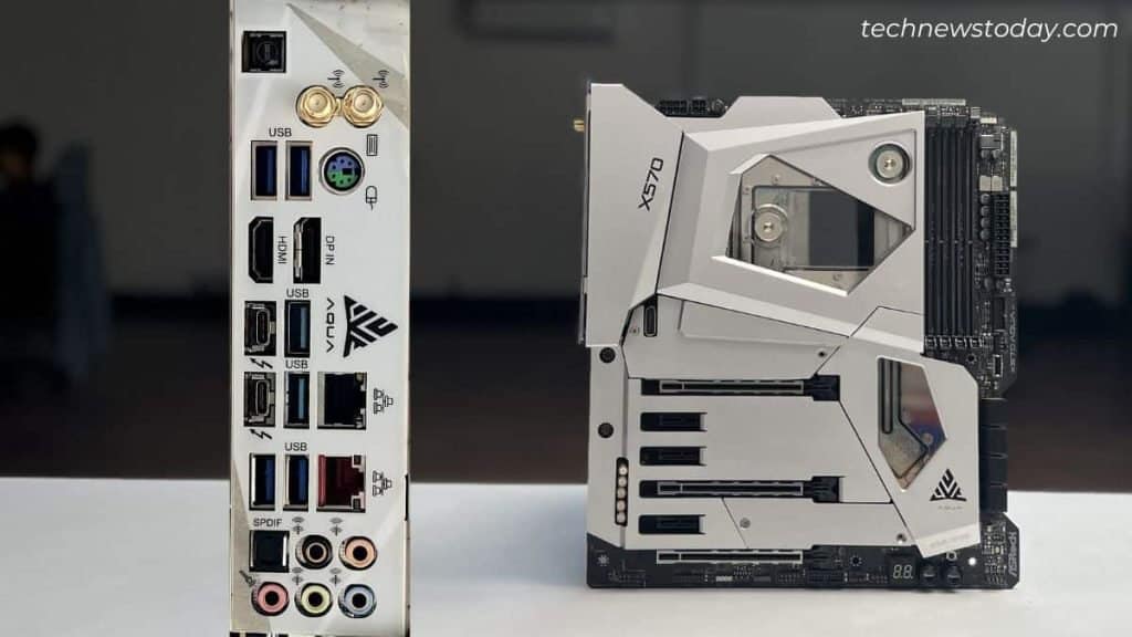 Thunderbolt Header and Ports (Complete Guide) 8 thunderbolt port in aqua motherbaord asrock