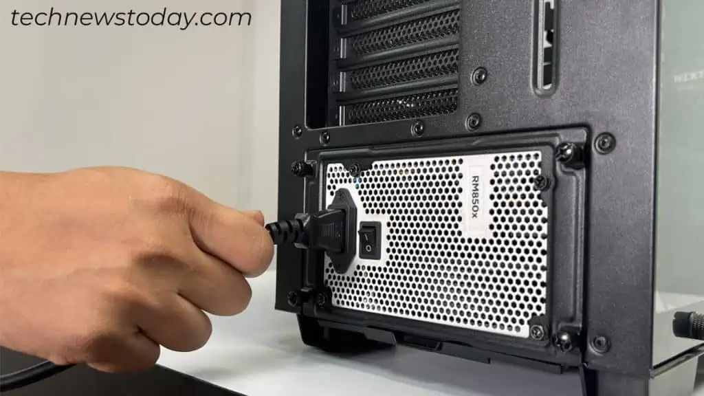 unplug-power-cord-from-pc-1024x576