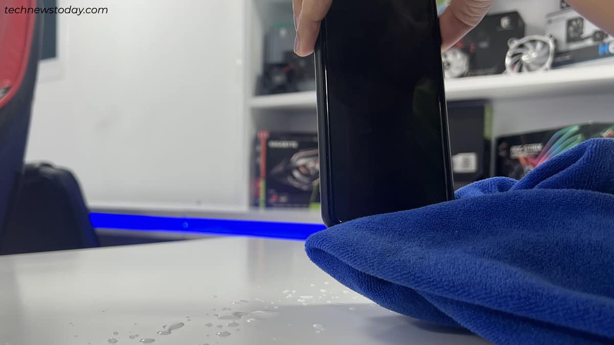 How To Get Water Out Of Phone Speaker