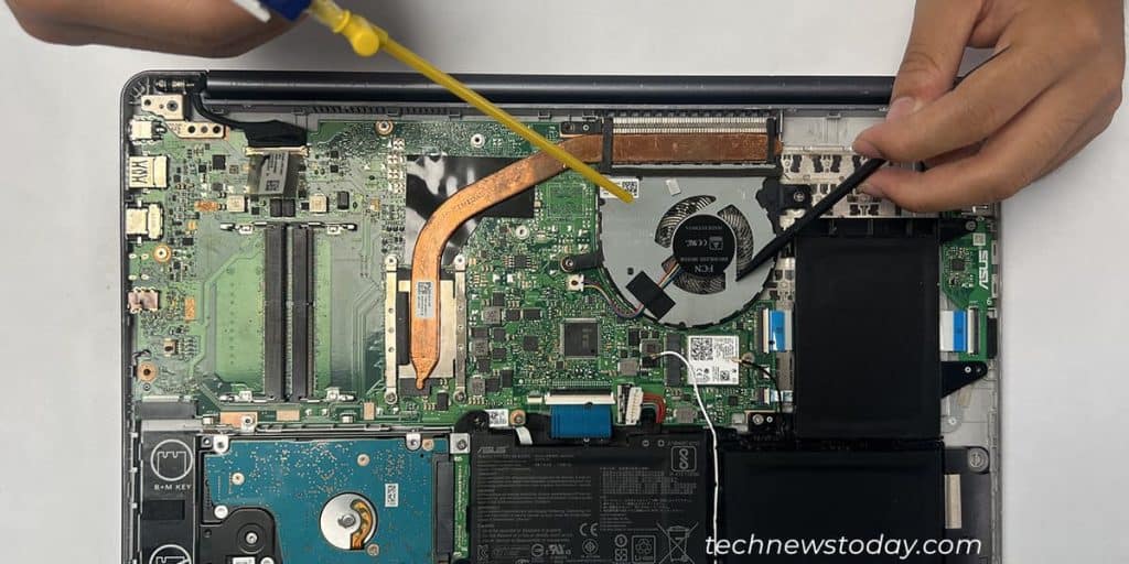 Laptop Fan Making Noise? Here is How to Fix It 3 clean-laptop-fan-air-spray-can