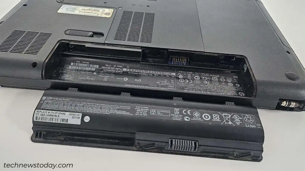 HP Laptop Won't Turn on? Here's How to Fix It 14 hp-laptop-external-battery-removal-1024x576