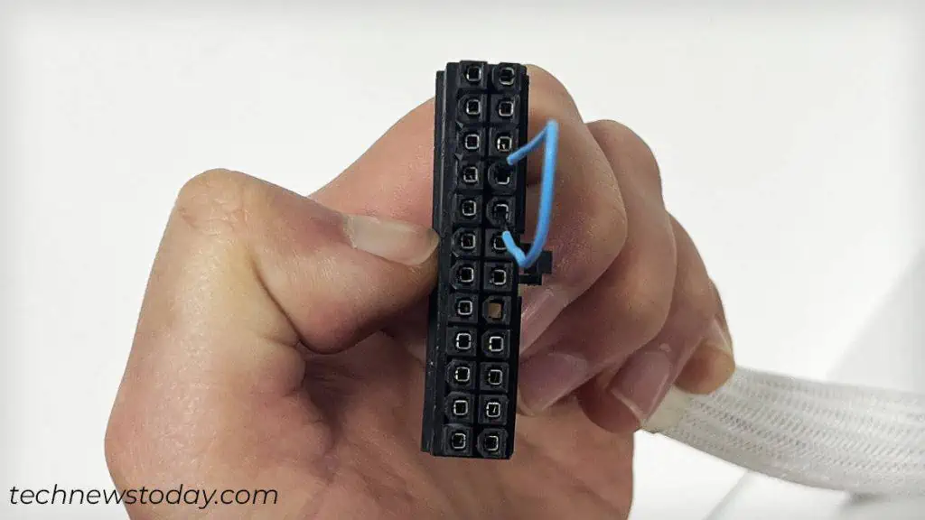 short-the-pins-in-atx-power-connector-1024x576