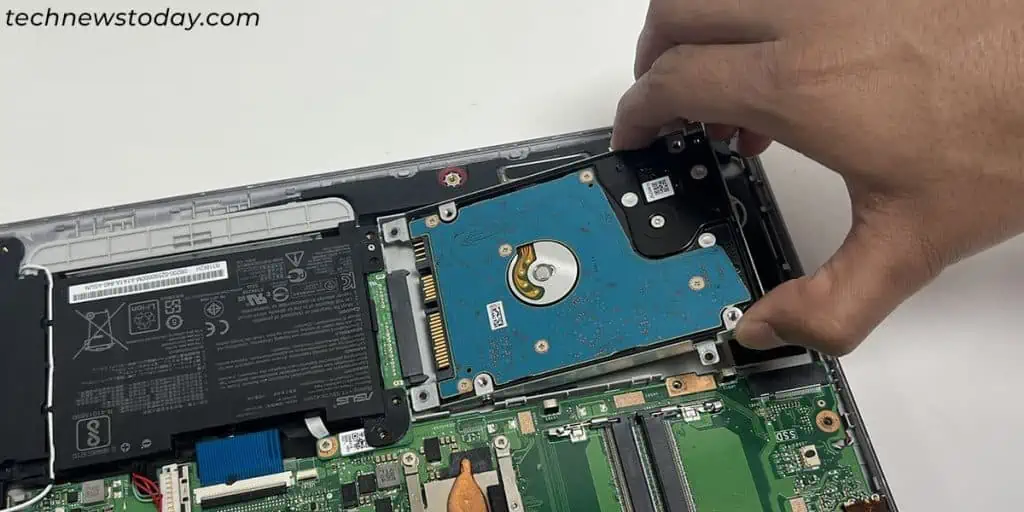 slide-out-hard-drive-laptop-1024x512