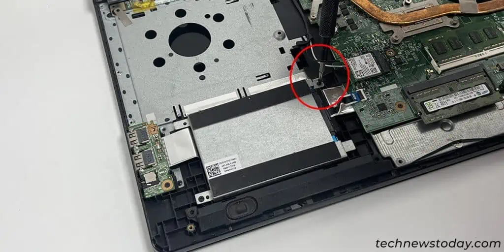 unscrew-storage-drive-laptop-1024x512