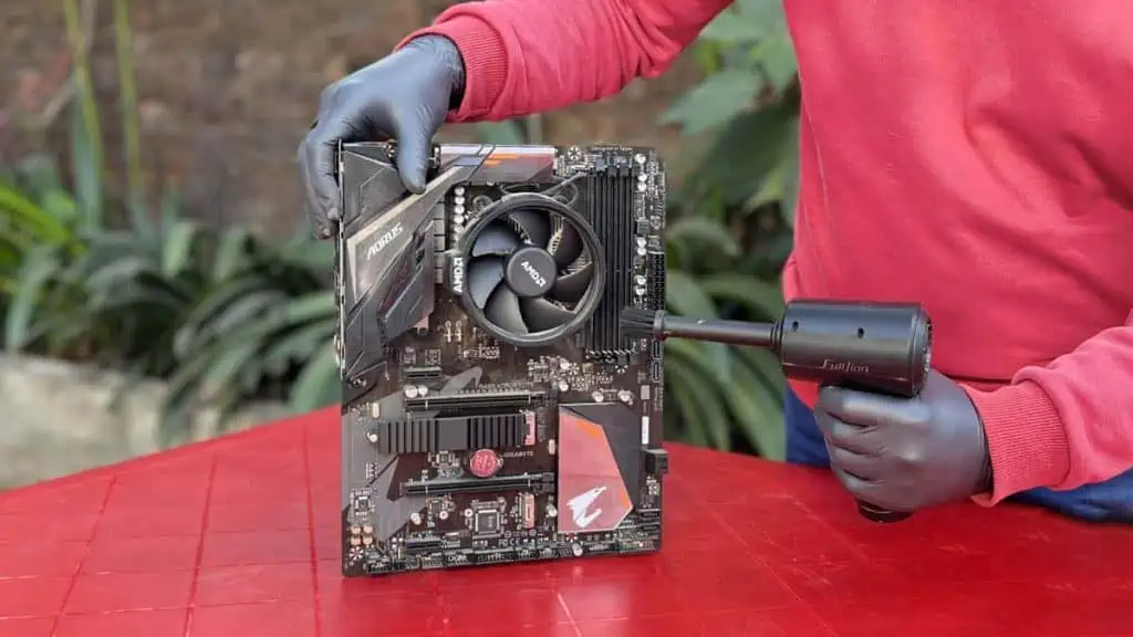 How To Clean A Motherboard