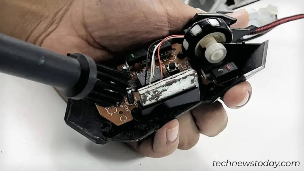 blow-the-internals-of-a-mouse-1024x576