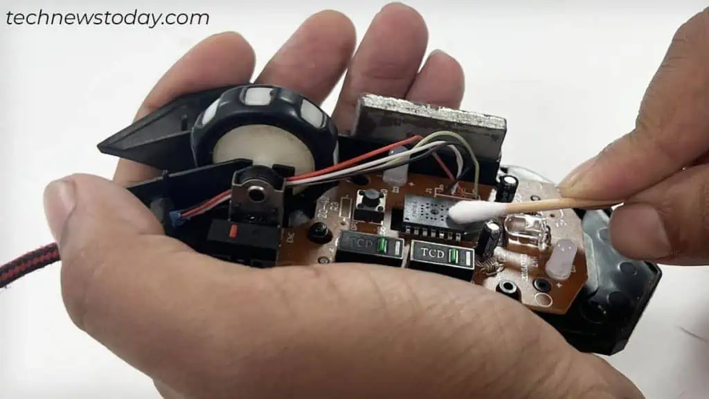 How to Clean a Mouse (Quick and Easy) 10 clean-the-sensor-on-your-mouse-1024x576