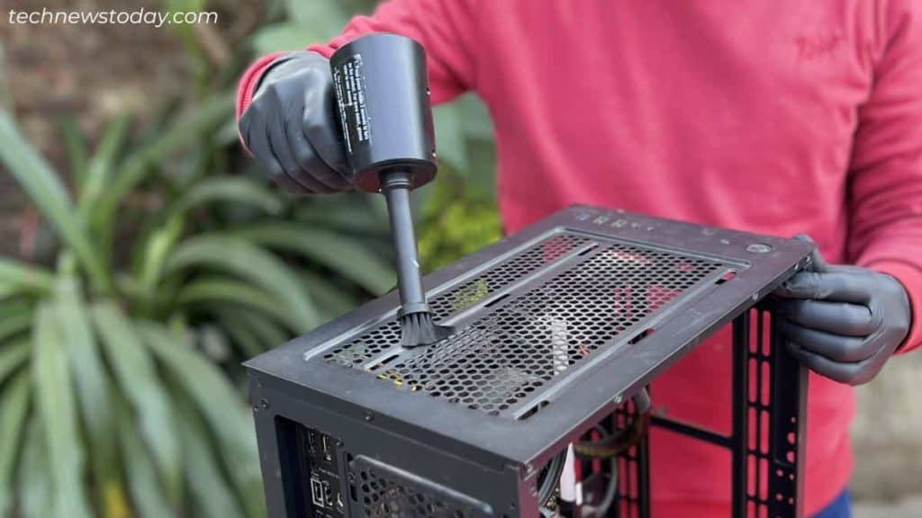 How to Clean Dust From PC 5 cleaning pc case dust from the top section