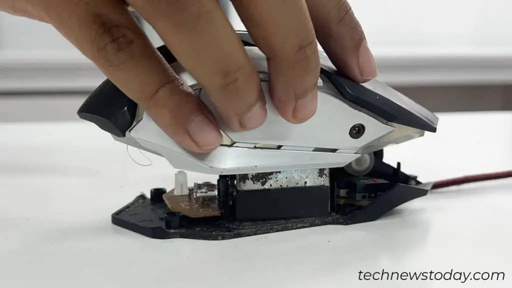 disassemble-the-mouse-and-take-its-shell-apart-1024x576