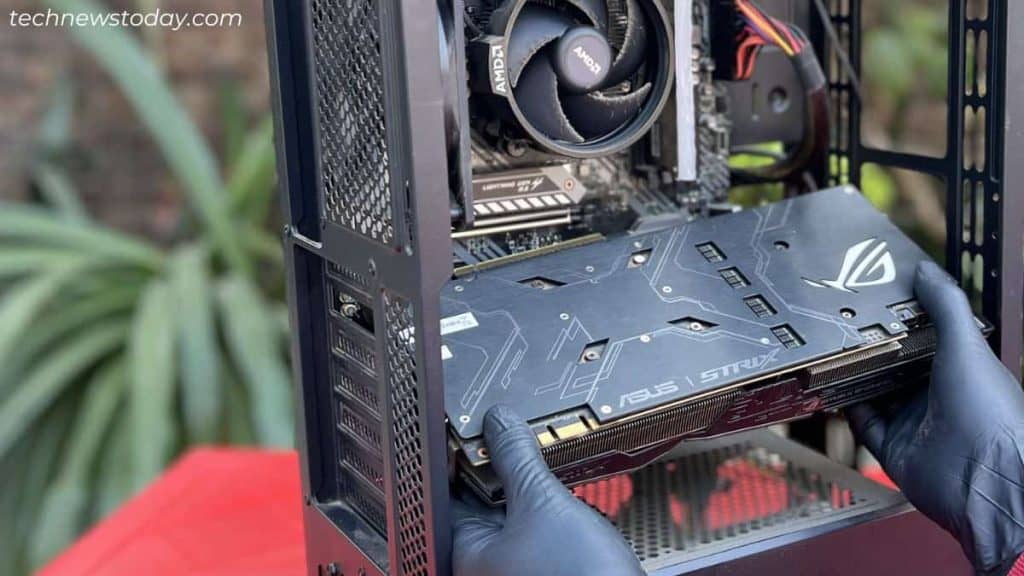 How to Clean Dust From PC 4 graphics card removal from pc