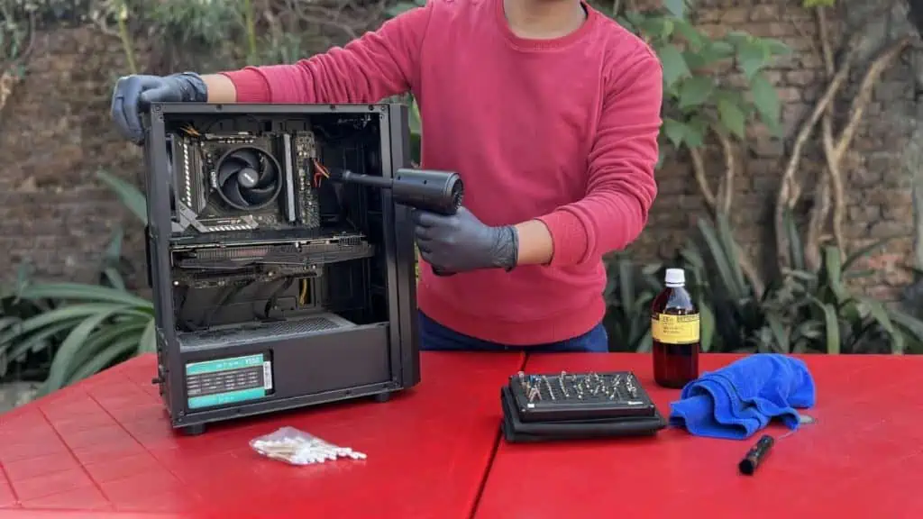 How to Clean Dust From PC