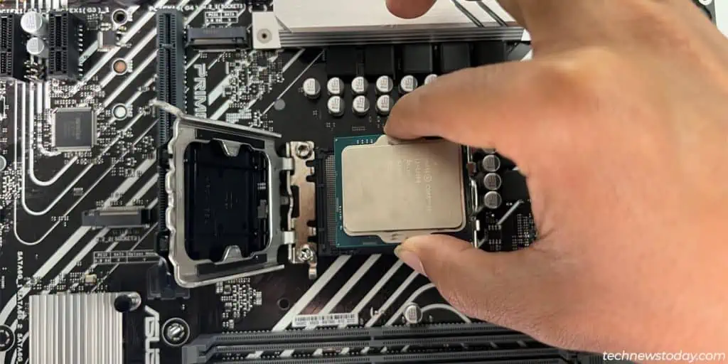 How To Install Intel CPU on Motherboard Safely 9 insert-intel-cpu-in-socket-1024x512