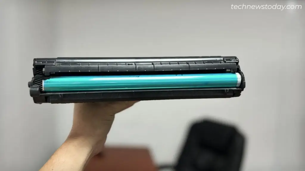 removing-toner-cartridge-from-the-printer-1024x576