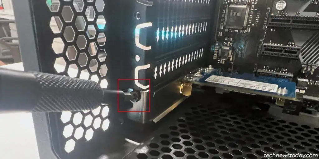 screw-in-wifi-card-1024x512